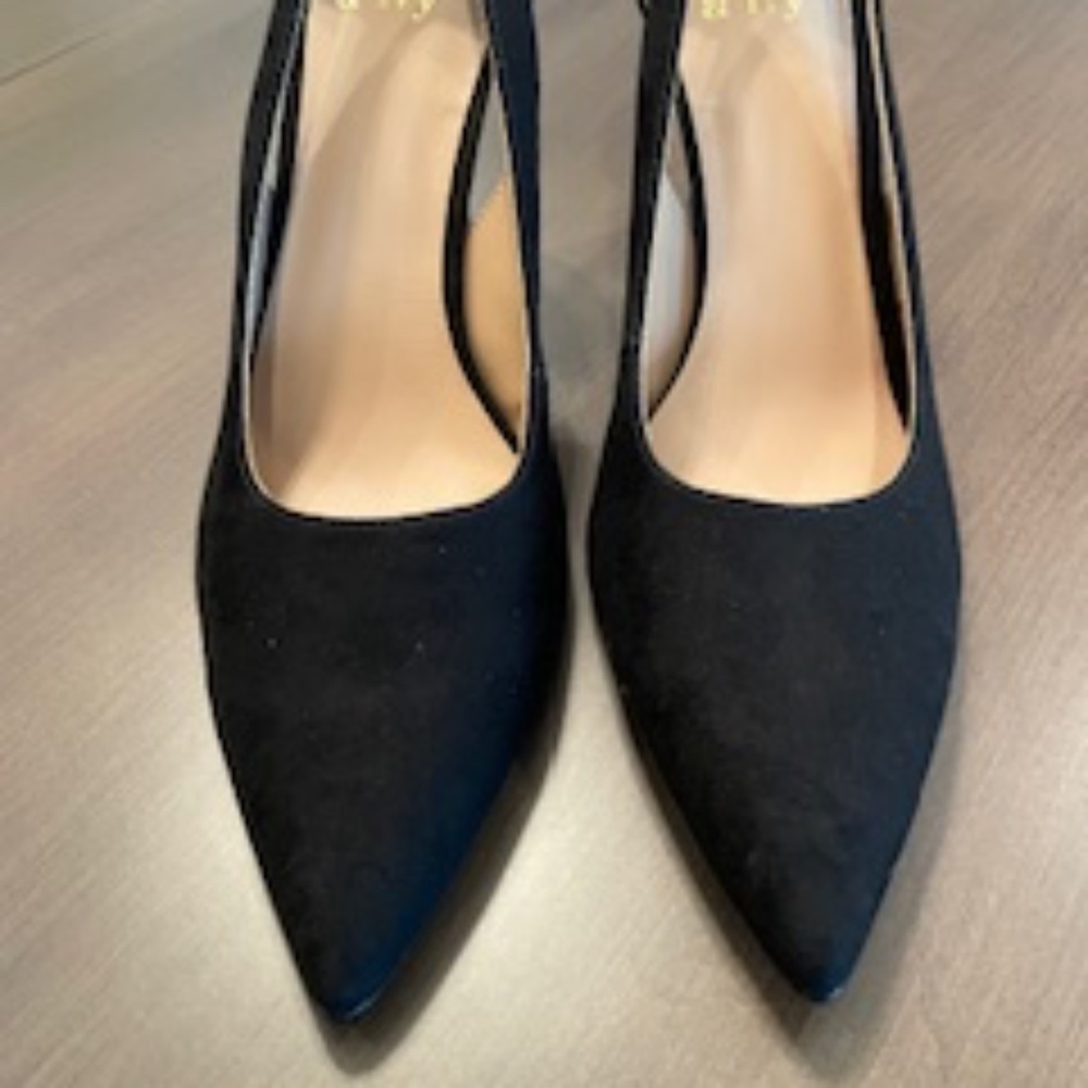 Crown & Ivy Black Pumps - Size 8.5 - NEVER WORN